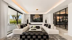 Los Naranjos Golf villa for sale