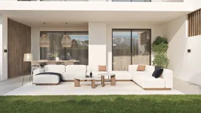 4 bedrooms ground floor apartment in New Golden Mile for sale