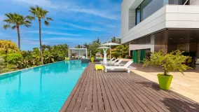 Villa con 8 dormitorios en venta en Malaga - Este