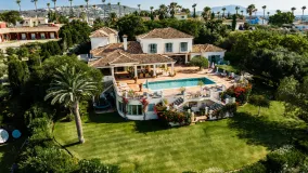 Se vende villa en Sotogrande con 9 dormitorios