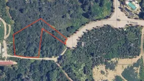 For sale plot in Zona L