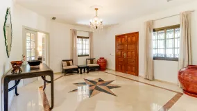 For sale villa with 6 bedrooms in Zona D