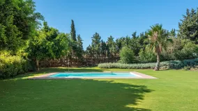Villa for sale in Zona L with 4 bedrooms