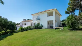 Villa for sale in Zona L with 4 bedrooms