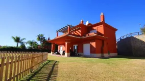 Villa con 4 dormitorios en venta en Marbella Este