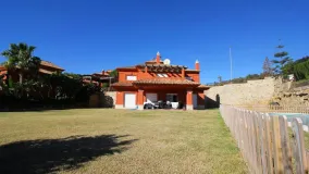 Villa con 4 dormitorios en venta en Marbella Este