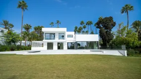 Villa for sale in New Golden Mile with 4 bedrooms