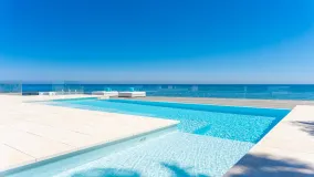 Se vende villa con 4 dormitorios en Mijas