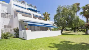 Se vende apartamento planta baja con 3 dormitorios en Nueva Andalucia