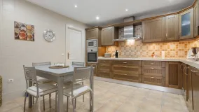 Se vende apartamento planta baja con 3 dormitorios en Nueva Andalucia