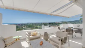 2 bedrooms penthouse for sale in Finca Cortesin