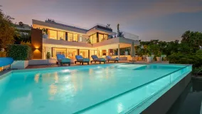 Nueva Andalucia, villa de 5 dormitorios a la venta