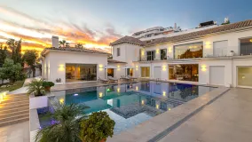 Villa for sale in Guadalmina Alta