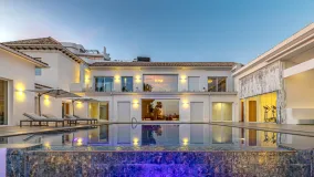 Villa for sale in Guadalmina Alta