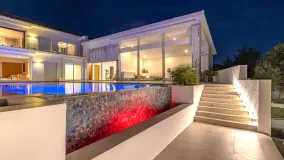 Villa for sale in Guadalmina Alta