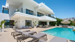 Villa for sale in La Resina Golf with 6 bedrooms