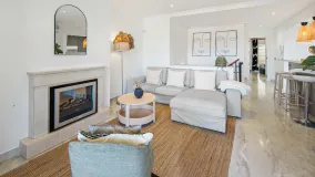 Nueva Andalucia, duplex de 2 dormitorios en venta