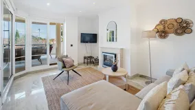 Nueva Andalucia, duplex de 2 dormitorios en venta