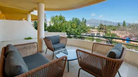 Nueva Andalucia, duplex de 2 dormitorios en venta