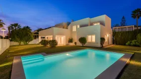 Comprar villa en Marbesa