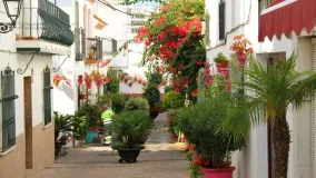 Estepona, hotel de 11 dormitorios en venta