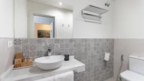 Estepona, hotel de 11 dormitorios en venta