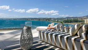 Apartamento de 2 dormitorios en venta en Estepona Puerto