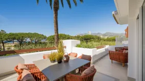 Se vende apartamento en Los Monteros Palm Beach