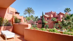 Apartamento de 2 dormitorios a la venta en Torre Bermeja
