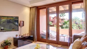 Apartamento de 2 dormitorios a la venta en Torre Bermeja