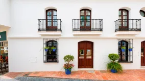 Town house for sale in Estepona Old Town