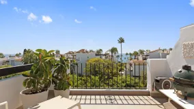 3 bedrooms duplex penthouse for sale in Alcazaba Beach