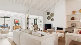 For sale villa in El Madroñal with 6 bedrooms