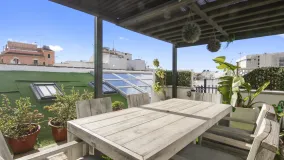 Adosado en venta en Estepona Casco Antiguo con 4 dormitorios