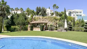 Villa en venta en Altos del Paraiso con 6 dormitorios