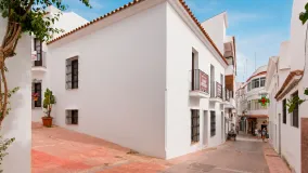 Comprar adosado de 2 dormitorios en Estepona Casco Antiguo