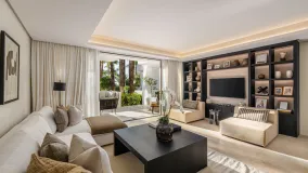 Se vende apartamento con 3 dormitorios en Puente Romano