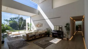 Villa en venta en El Paraiso con 7 dormitorios