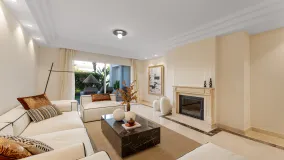 Comprar apartamento de 3 dormitorios en Sierra Blanca