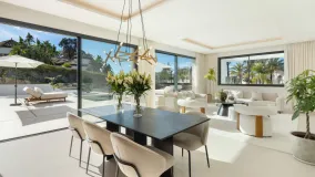 Comprar villa en El Paraiso