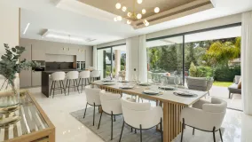 Villa en venta con 5 dormitorios en La Cerquilla