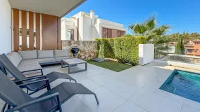 Buy semi detached villa in Marbella Golden Mile