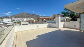 Buy semi detached villa in Marbella Golden Mile
