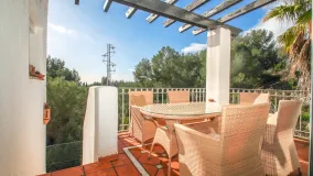 Adosado en venta en Zahara de Istan de 3 dormitorios