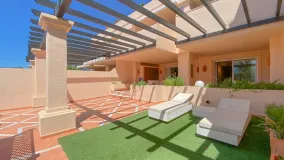 Nueva Andalucia, apartamento planta baja en venta de 2 dormitorios