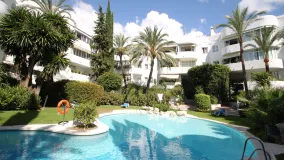 Duplex penthouse for sale in Marbella Golden Mile with 3 bedrooms
