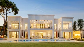 For sale 8 bedrooms villa in Benahavis