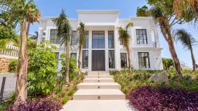 For sale 8 bedrooms villa in Benahavis