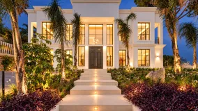 For sale 8 bedrooms villa in Benahavis