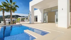 Villa con 4 dormitorios a la venta en Puerto del Capitan